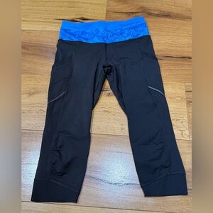 lululemon Women's Activewear Pants Size 4 Small Black/Blue Waistband